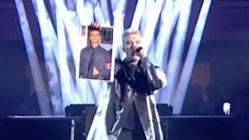 Libertà di parola, mettila come vuoi, ma non si insultano le persone. La “spittizza” di Fedez a Sanremo
