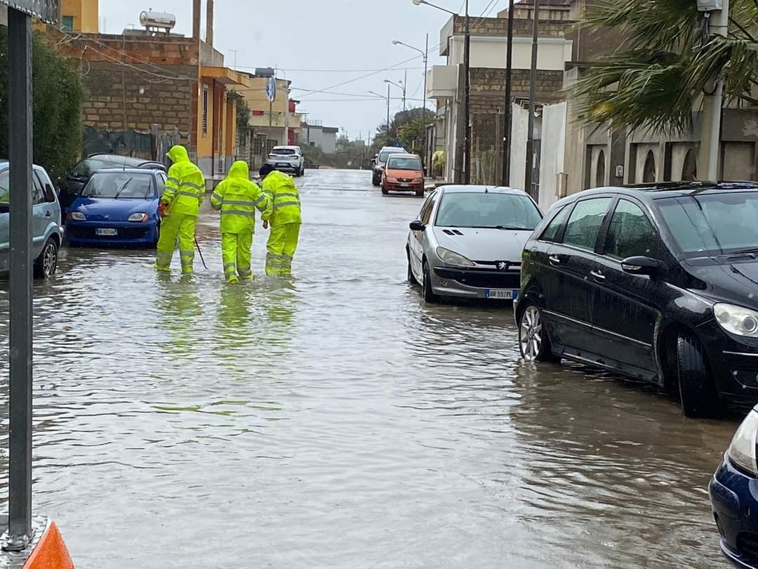 Si attenua l’ondata di maltempo. Danni ingenti nel ragusano, territorio devastato, economia in ginocchio