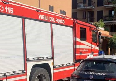 Uomo trovato morto in casa a Modica Alta, intervento dei Vigili del Fuoco allertati dai vicini