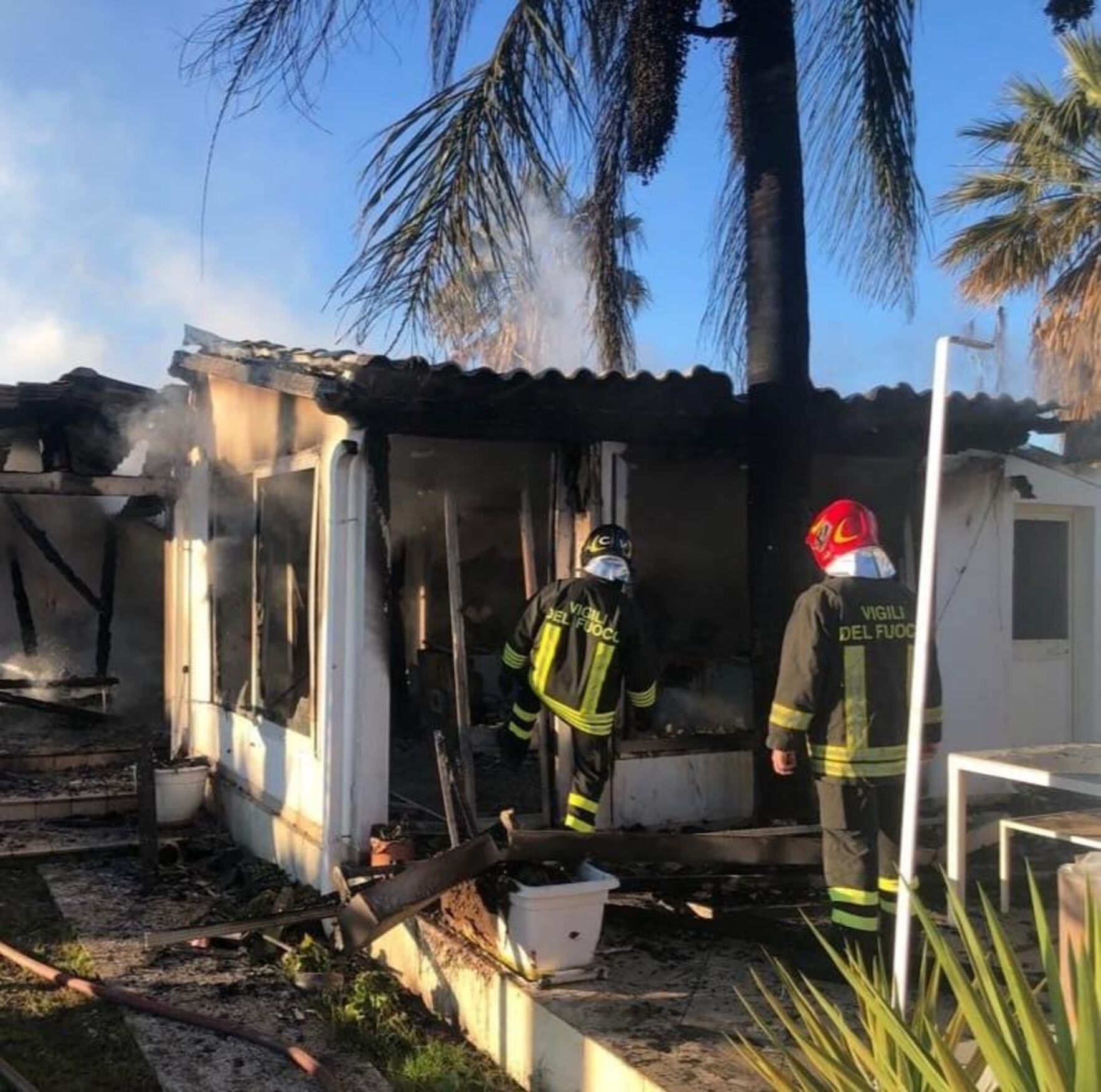 Forzata la porta d’ingresso della villetta di Sampieri incendiata ieri, si propende per il dolo