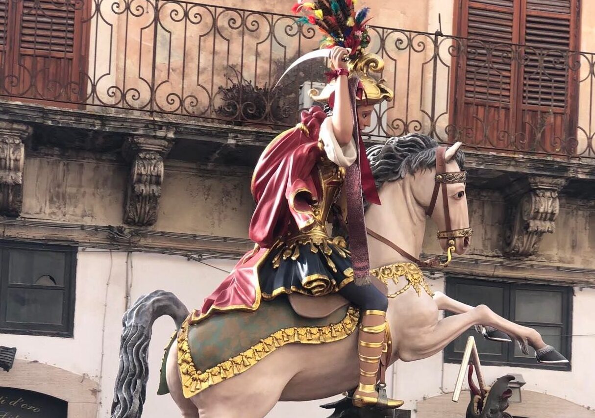 Modica: la festa di San Giorgio in diretta sul nostro giornale. Vi racconteranno i momenti più significativi