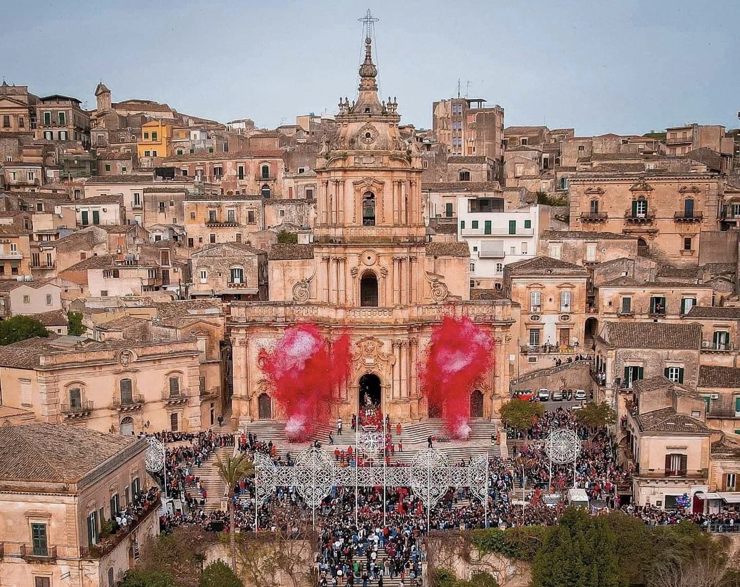 Modica: c’è grande attesa per la Festa di San Giorgio. Sabato la processione con il simulacro ridotto