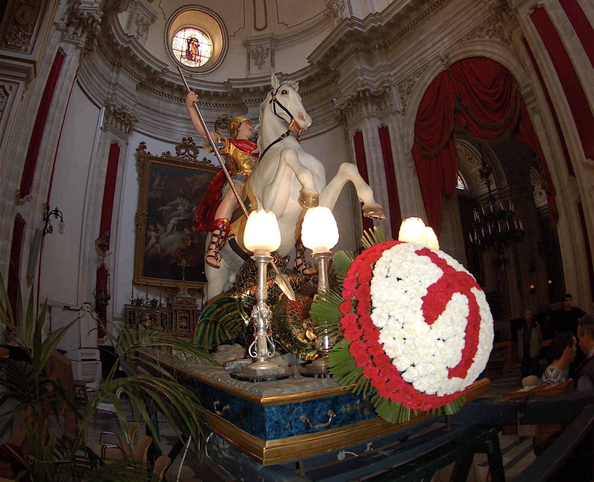 Ragusa: in attesa della festa del patrono San Giorgio. Sabato la scinnuta