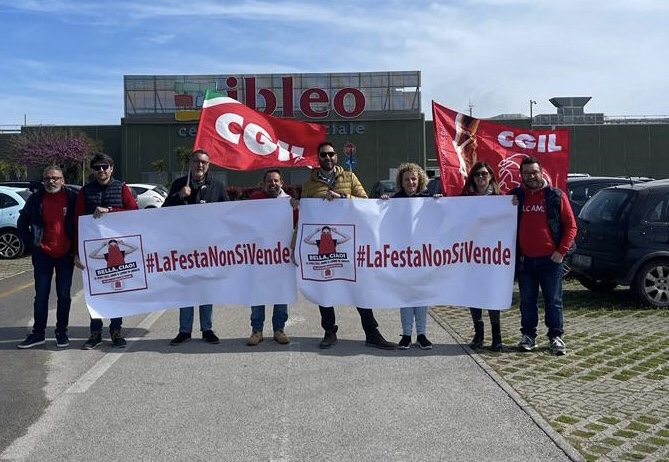 Ragusa: flash mob della Filcams Cgil al Centro Commerciale Ibleo