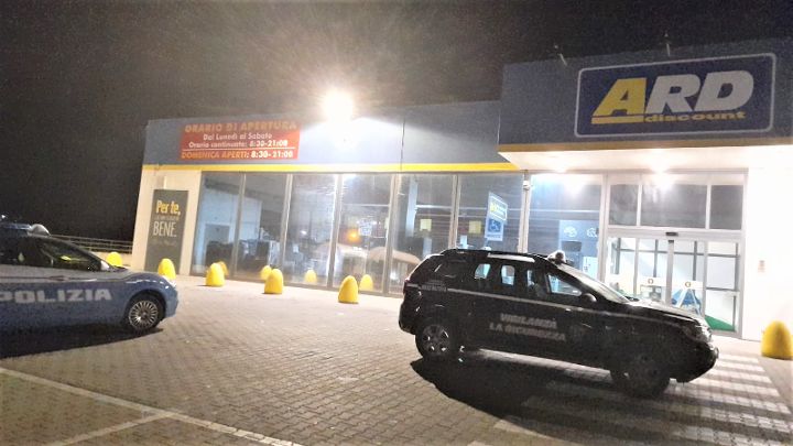 Vittoria, tentato furto la notte di Pasqua in un supermercato, sventato da Guardie Giurate e Polizia
