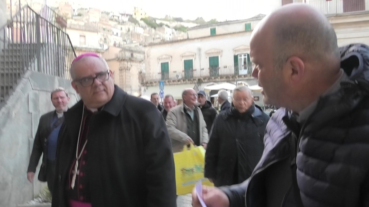 Famiglie sul lastrico a Modica: i lavoratori della SPM consegnano accorata lettera al Vescovo