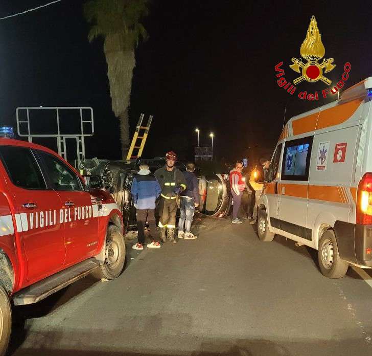 Incidente stradale in Via Ettore Fieramosca a Ragusa: un ferito condotto in ospedale