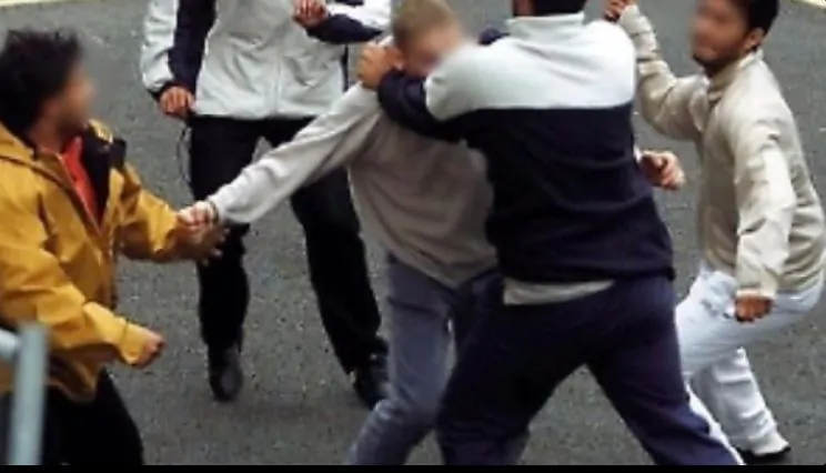 Lite tra nordafricani alla fermata dell’autobus, la Polizia di Modica denuncia tre tunisini di Vittoria