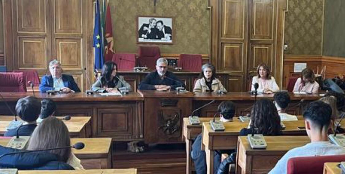 Ragusa: consegnati gli attestati agli apprendisti Ciceroni partecipanti alle Giornate Fai