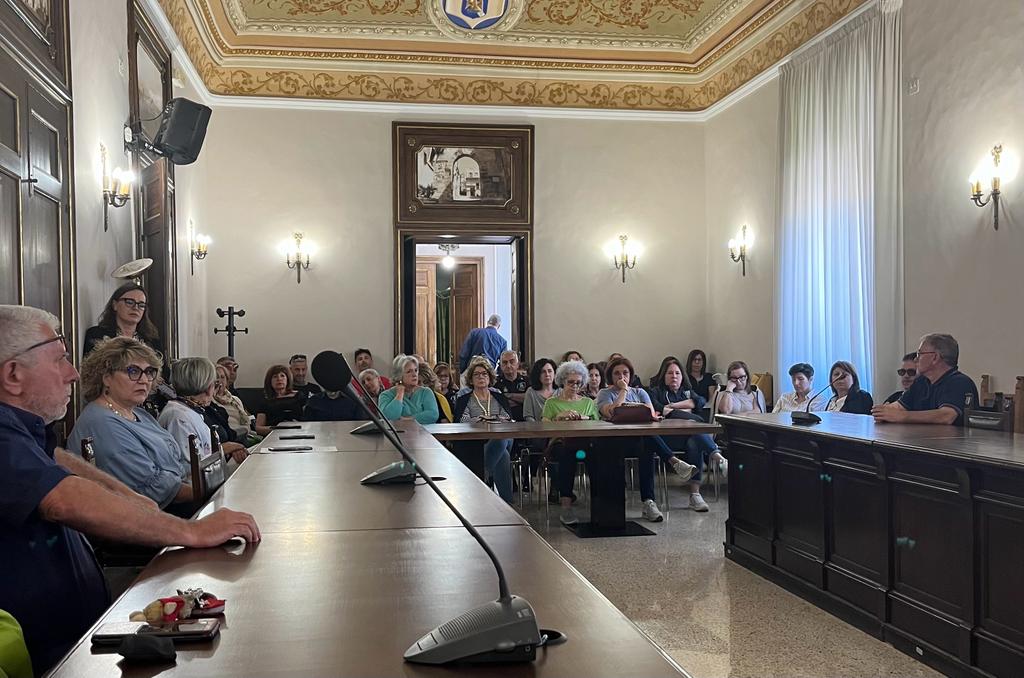 Chiaramonte Gulfi: i dipendenti comunali respingono la votazione sui diritti salariali
