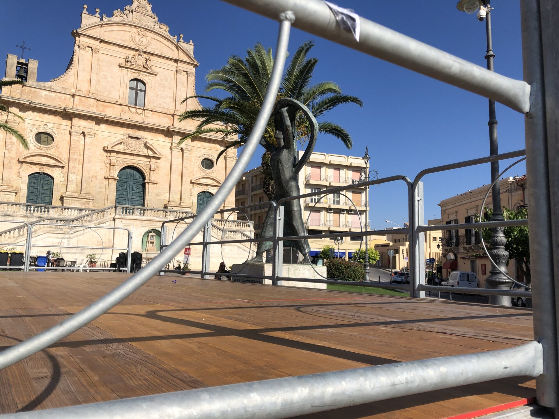 Ispica, Monumento alla Resistenza occultato, Stornello(Pd) chiede di spostarlo: ” Quei valori meritano rispetto”