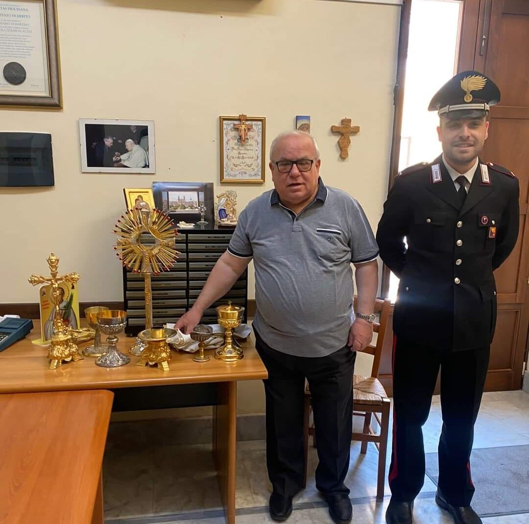 Acate: Furto nella chiesa del Carmelo, i Carabinieri ritrovano la refurtiva ora si cercano gli autori