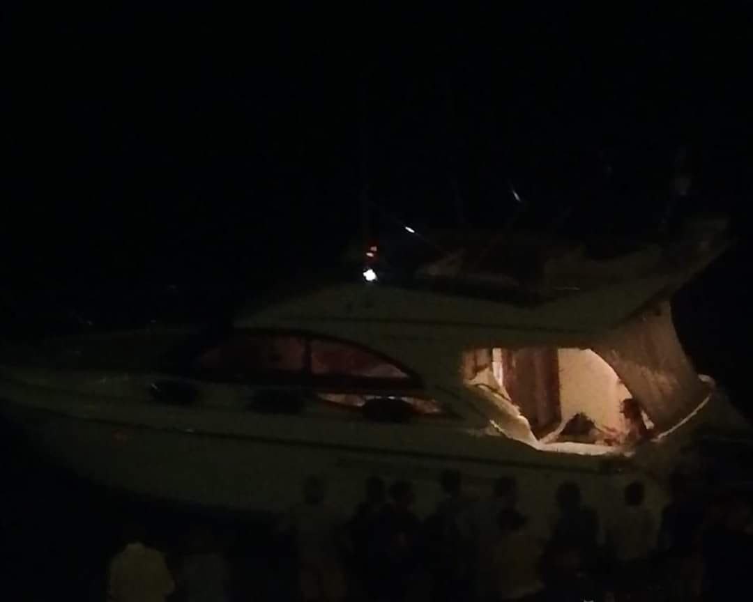 Yacht maltese s’incaglia sugli scogli a Cava D’Aliga, oggi è stato liberato, ma è affondato