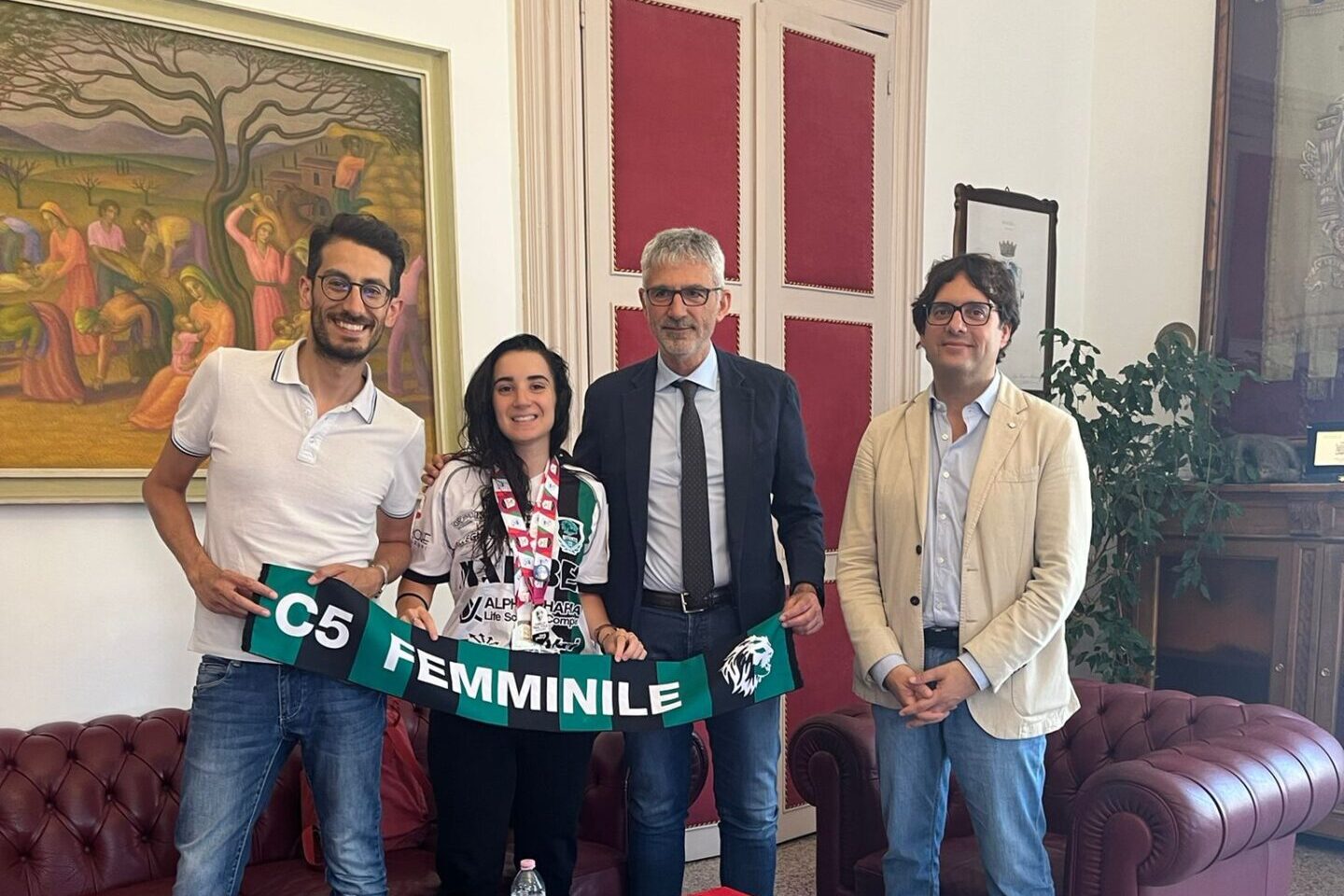 Campionessa d’Italia di calcio a 5 con il Bitonto, la ragusana Chiara Pernazza ricevuta dal sindaco Cassì