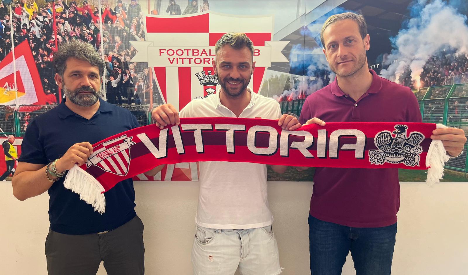 Il Vittoria FC chiude con “doppia mandata” la porta, l’ex nazionale di serie C Francesco Leuci si veste di biancorosso