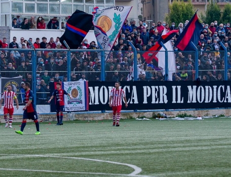 Modica Calcio: al via la campagna abbonamenti, i rossoblù aspettano la risposta di città e tifosi