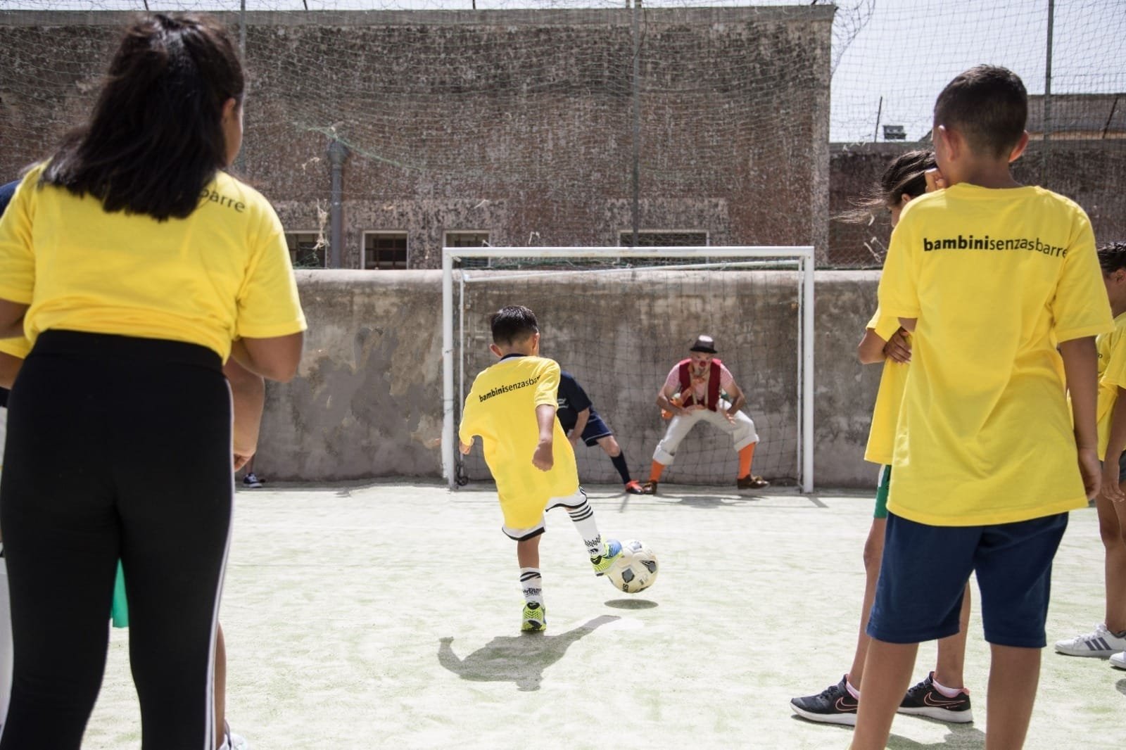 Partita di pallone tra figli e papà detenuti al carcere di Ragusa: l’iniziativa torna il 12 luglio