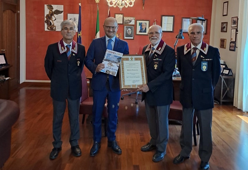 Ragusa: il Questore Trombadore è diventato socio onorario dell’ANPS