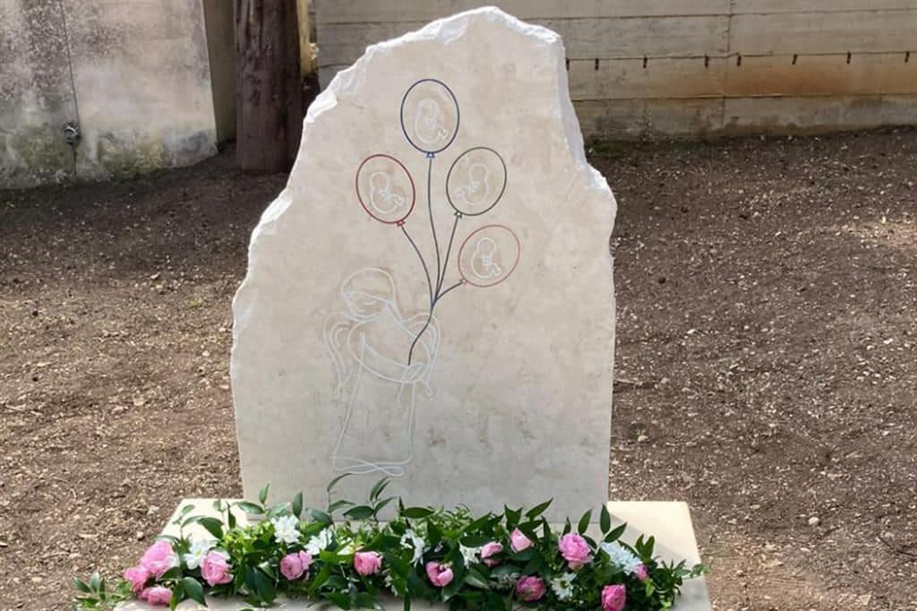 “Il Giardino degli Angeli” nel cimitero di Ibla dedicato ai bimbi mai nati ha un regolamento