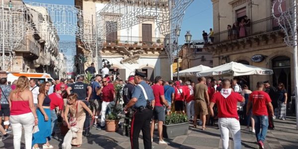 Tragedia a Militello in Val di Catania: morto un uomo, tra i feriti anche una collega di Video Mediterraneo
