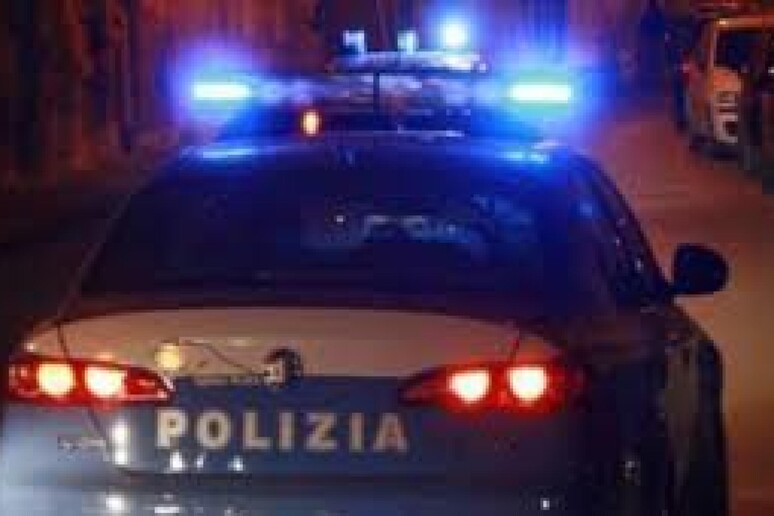 Marina di Modica: la Polizia lo trova con diverse dosi di stupefacenti, Daspo Urbano per un pusher