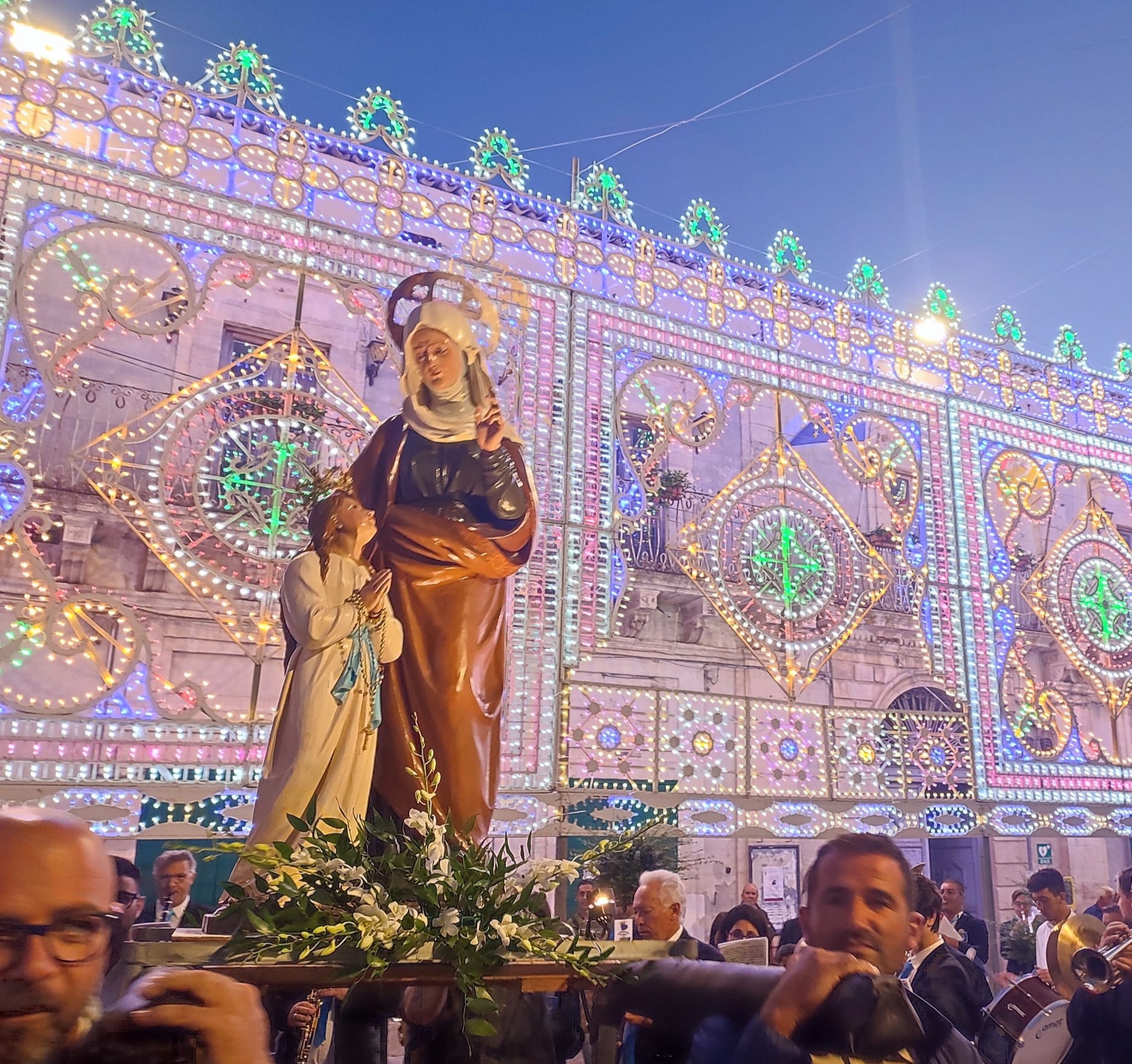 Monterosso, il saluto del missionario Padre Amato ha preceduto l’avvio delle celebrazioni di Maria SS. Bambina