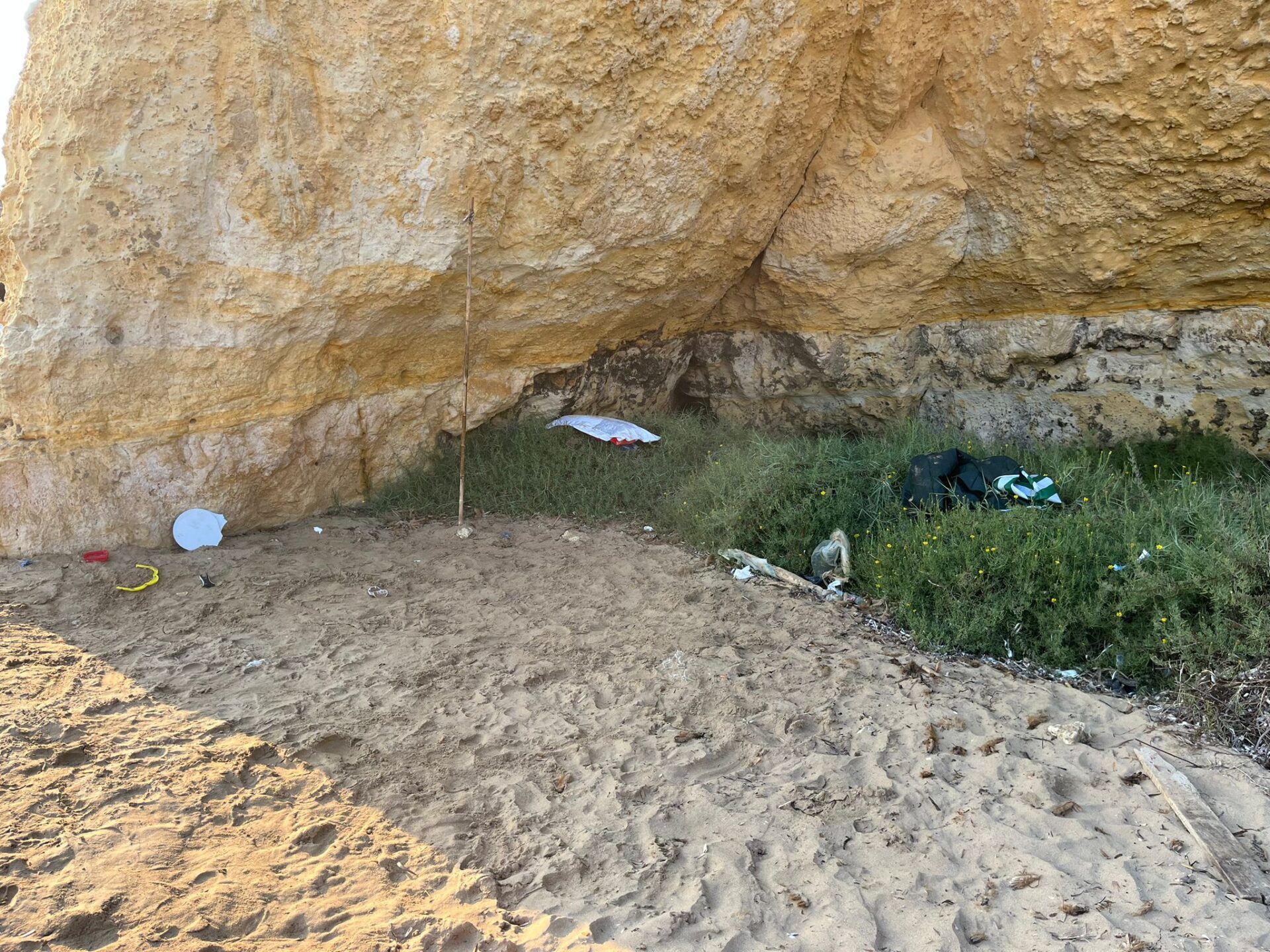 Rispetto dell’ambiente: dove finisce l’educazione e il rispetto e inizia il vandalismo turistico-culturale