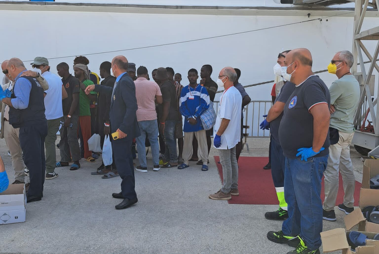 Migranti: si continua a parlare di strategie e di Europa, ma intanto Pozzallo “scoppia”