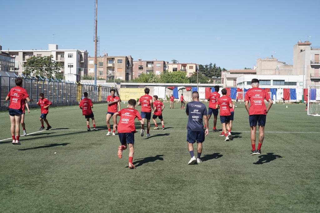 Il Modica Calcio inizia con una gara “tosta”, domani al “Barone” i rossoblù affrontano l’ostico Milazzo