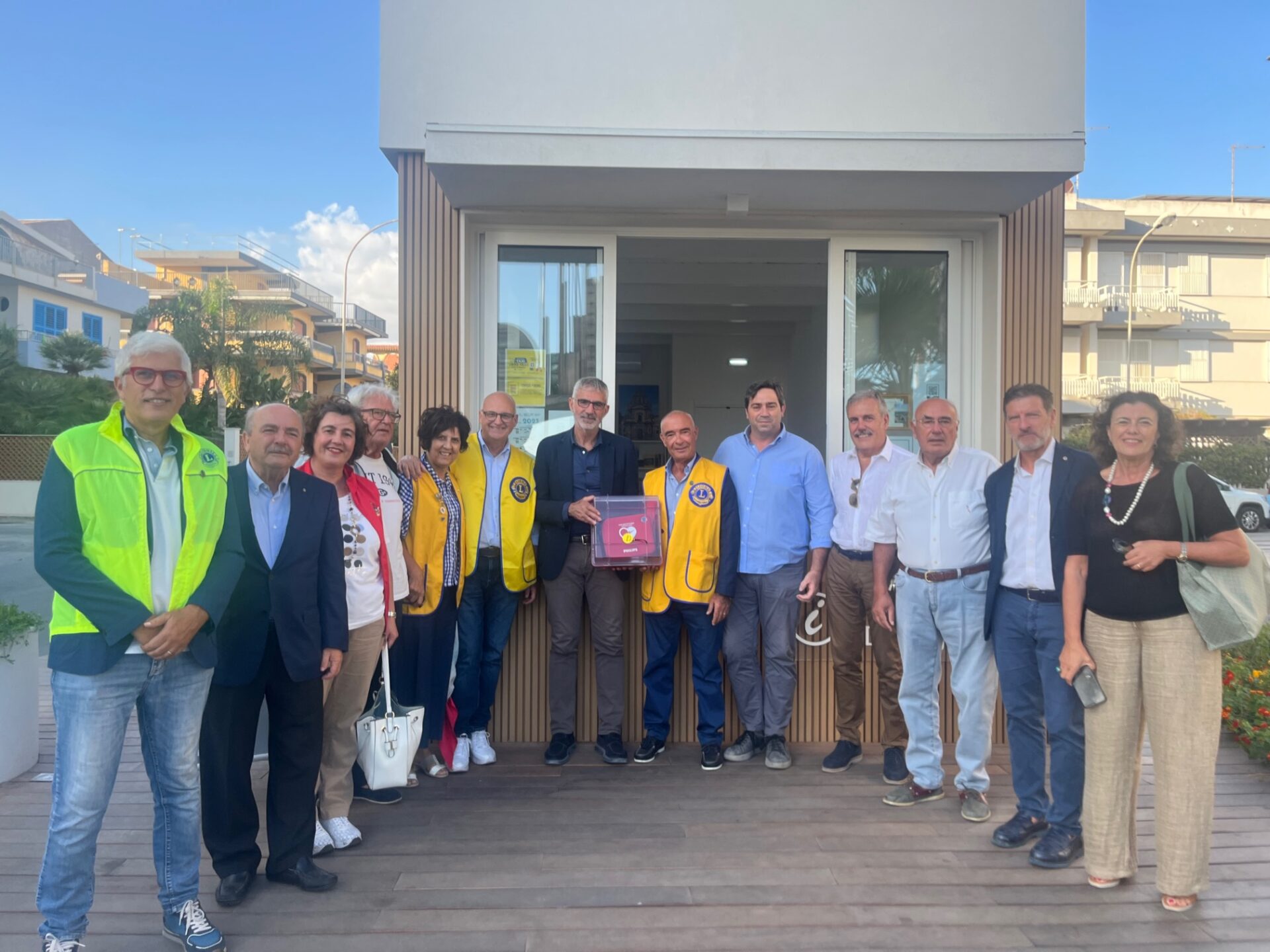 Il Lions Club Ragusa dona un defibrillatore alla città. Sarà collocato in Piazza Malta