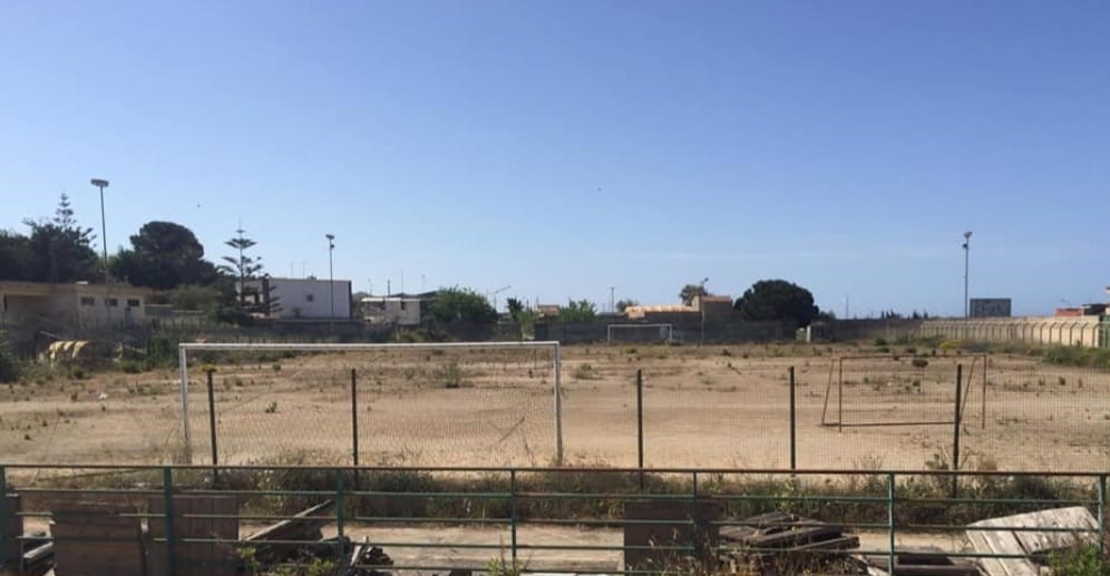 Scoglitti: il campo sportivo “Andolina” si rifà il look, dopo anni di abbandono aggiudicati i lavori di adeguamento