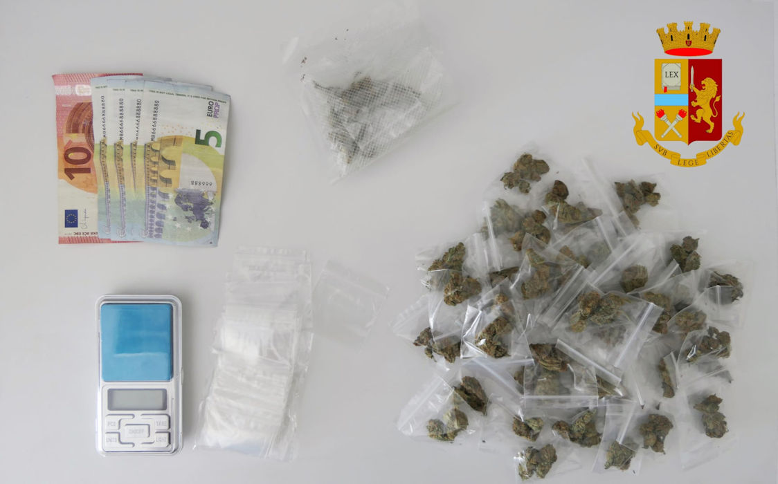 Vittoria: spacciava hashish a minorenni, la polizia arresta un giovane ventunenne
