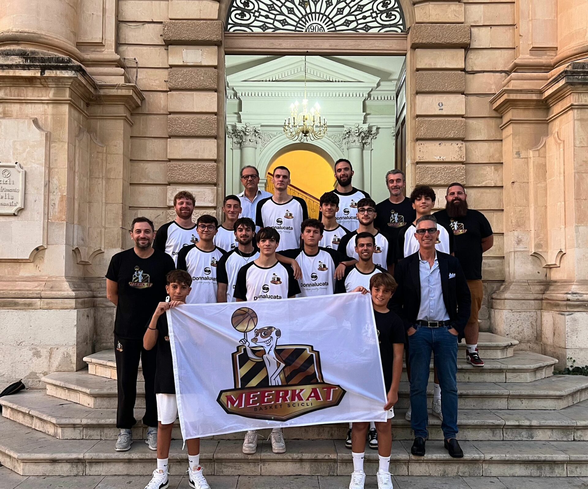 La Basket Scicli Meerkat si è presentata alla città e domenica c’è il Cus Catania per l’esordio in Divisione 1