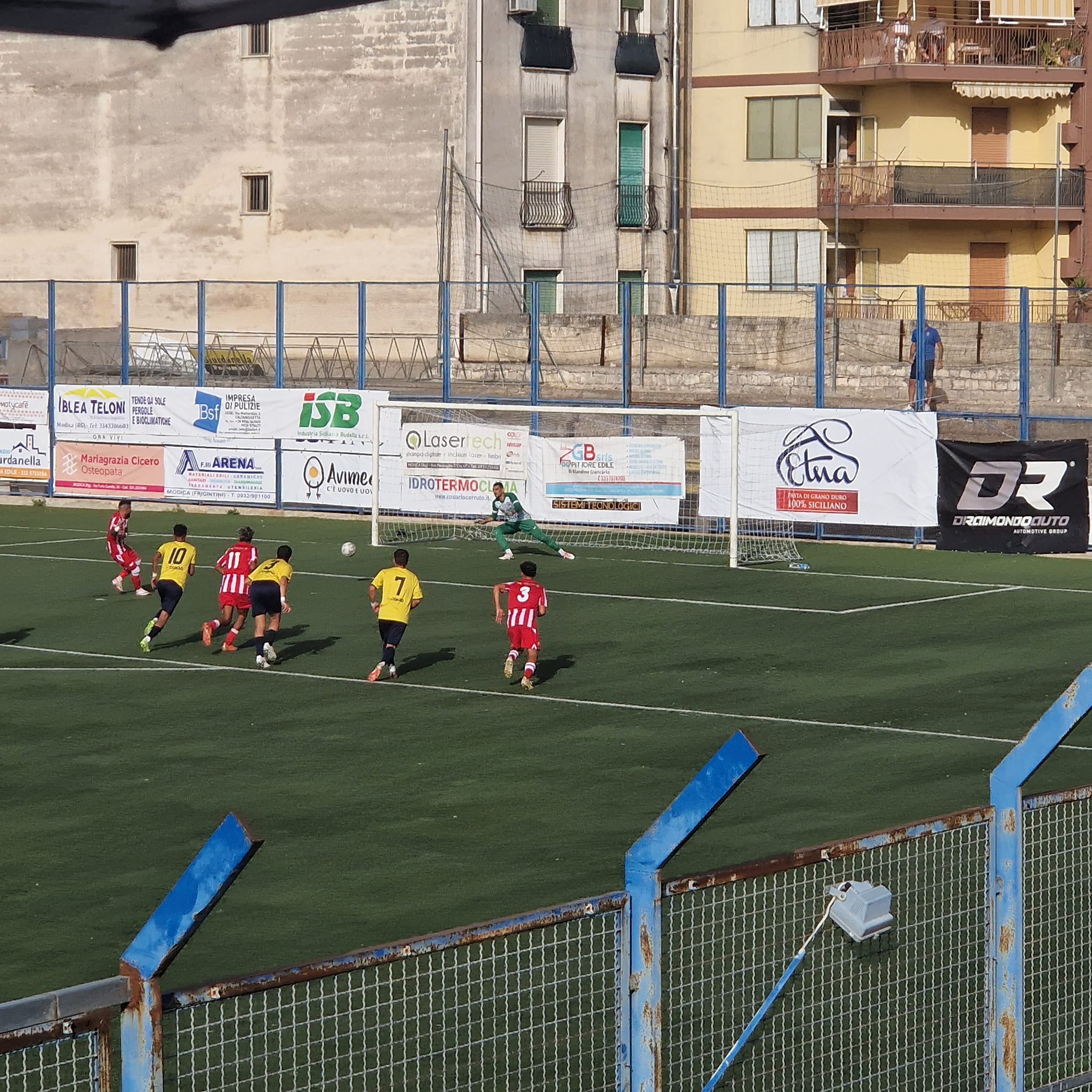 Il big match senza vincitori, Frigintini e Vittoria a viso aperto, giusto pari fra due squadre in salute