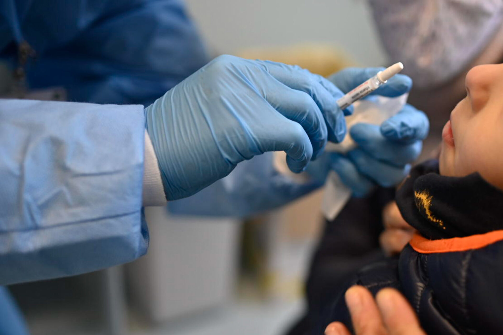 Vaccinazione antinfluenzale con spray nasale dai 2 ai 18 anni: protocollo Asp Ragusa e Pediatri