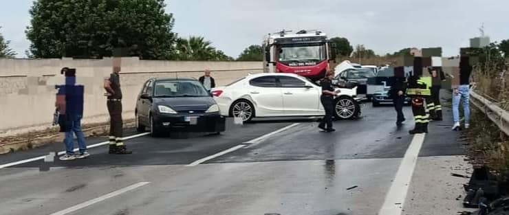 Incidente stradale sulla Scicli – Modica, carambola di auto con tre feriti gravi ma non in pericolo di vita