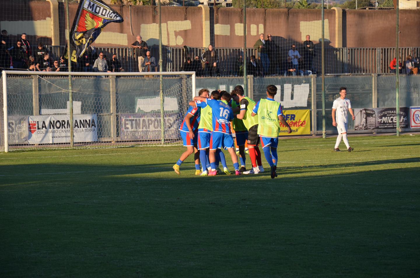 Brutto tonfo del Modica Calcio nel big match di Paternò, gli ex Sangare,  Micoli e Belluso “affondano” i rossoblu