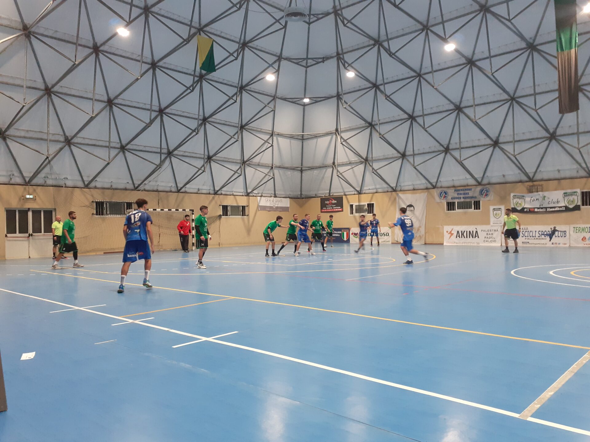 Pallamano: a Scicli c’è la “stracittadina”, domani al “PalaJungi”. Faccia a faccia tra Social Club e Sport Club