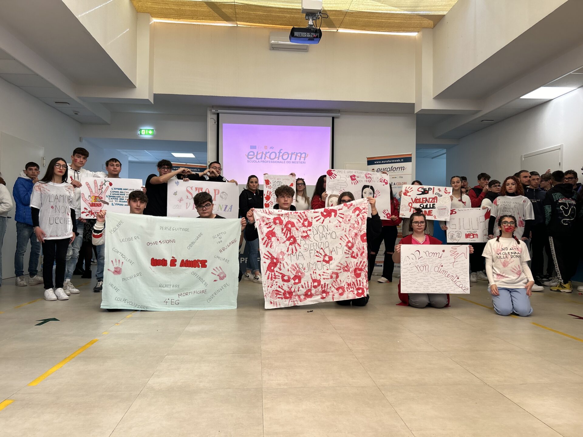 All’Euroform di Modica gli studenti dicono no alla violenza sulle donne