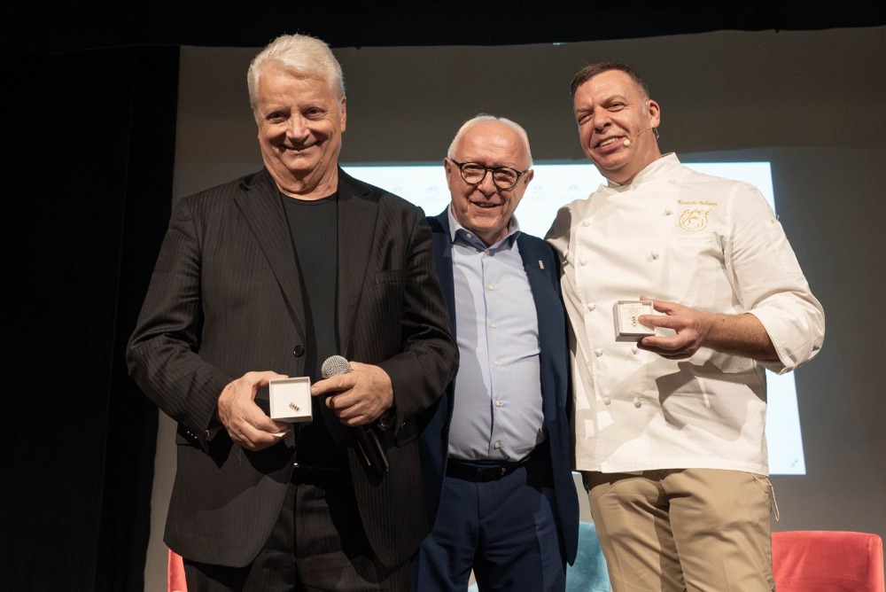 Modica: Barretta d’Argento IGP al maestro dei pasticceri Iginio Massari e a Riccardo Bellaera
