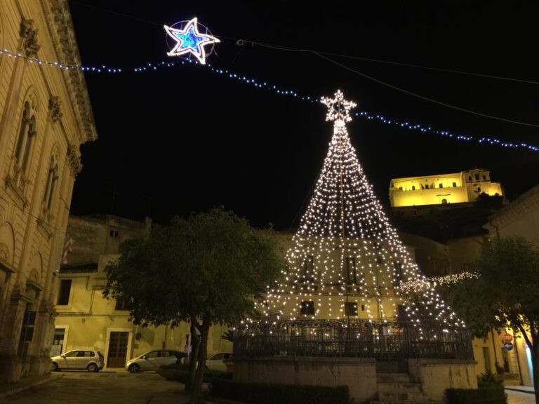 Natale 2023: il Comune di Scicli pubblica due avvisi per la realizzazione di eventi