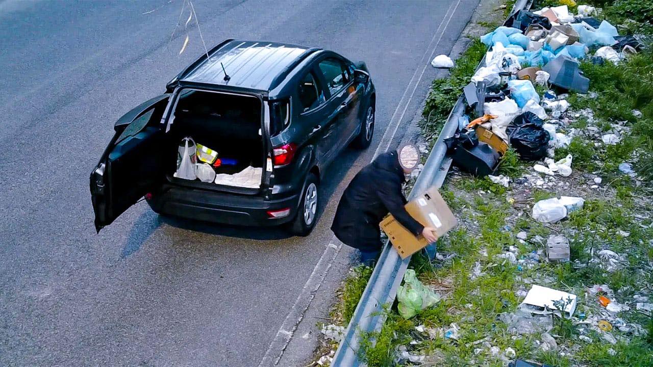 “Beccati” dalle telecamere mentre abbandonano rifiuti: il sindaco di Ispica fa un nuovo appello