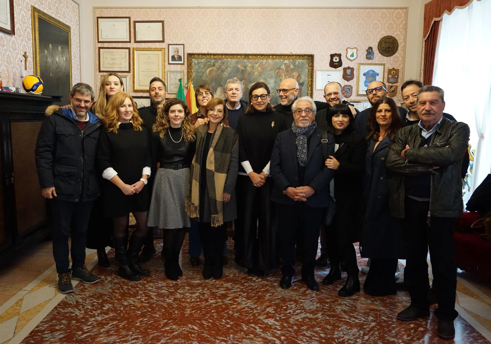 Modica, il sindaco Maria Monisteri brinda con i giornalisti al nuovo anno.”Ci lega l’amore e l’impegno per la città”