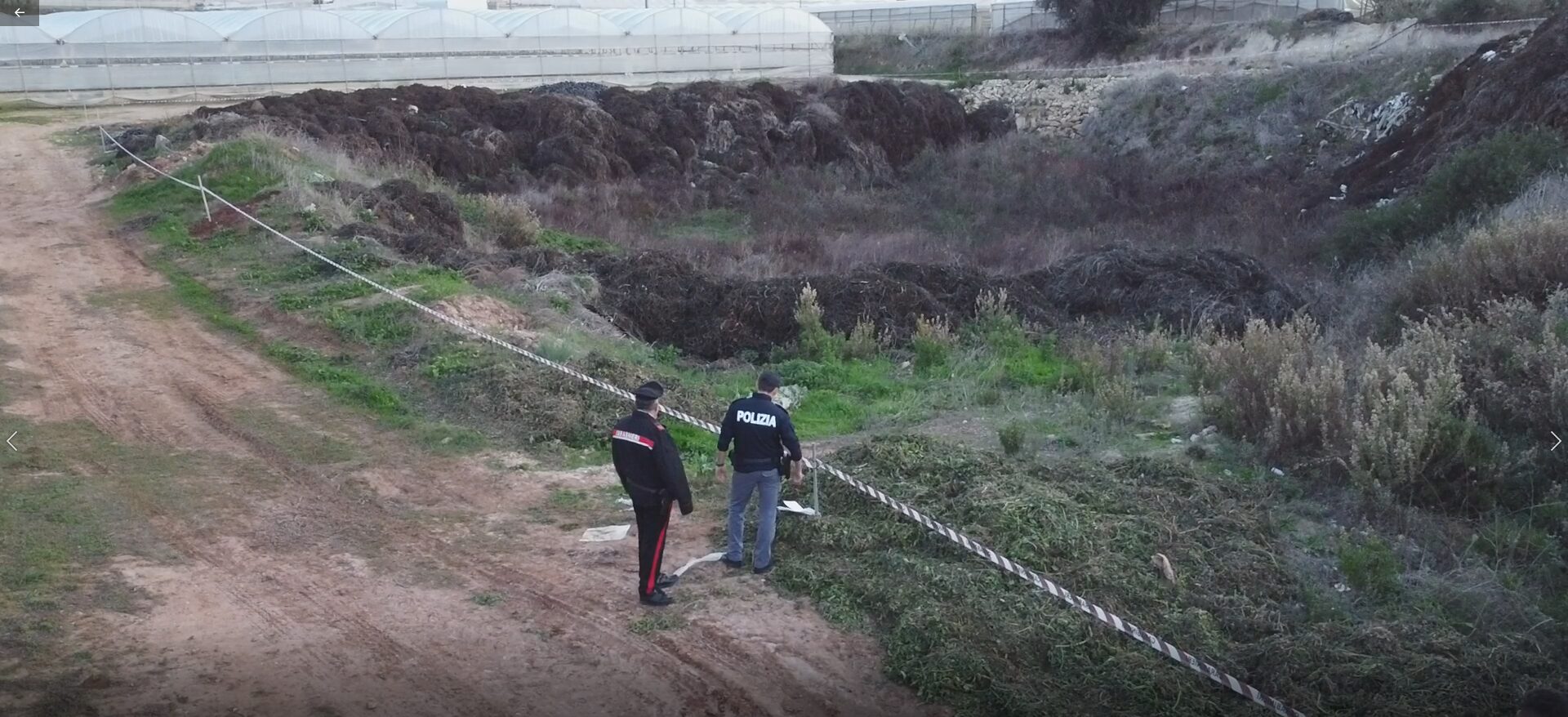 Ragusa: sequestrata un’area di 2500mq adibita a discarica abusiva all’interno di 2 aziende in contrada Randello