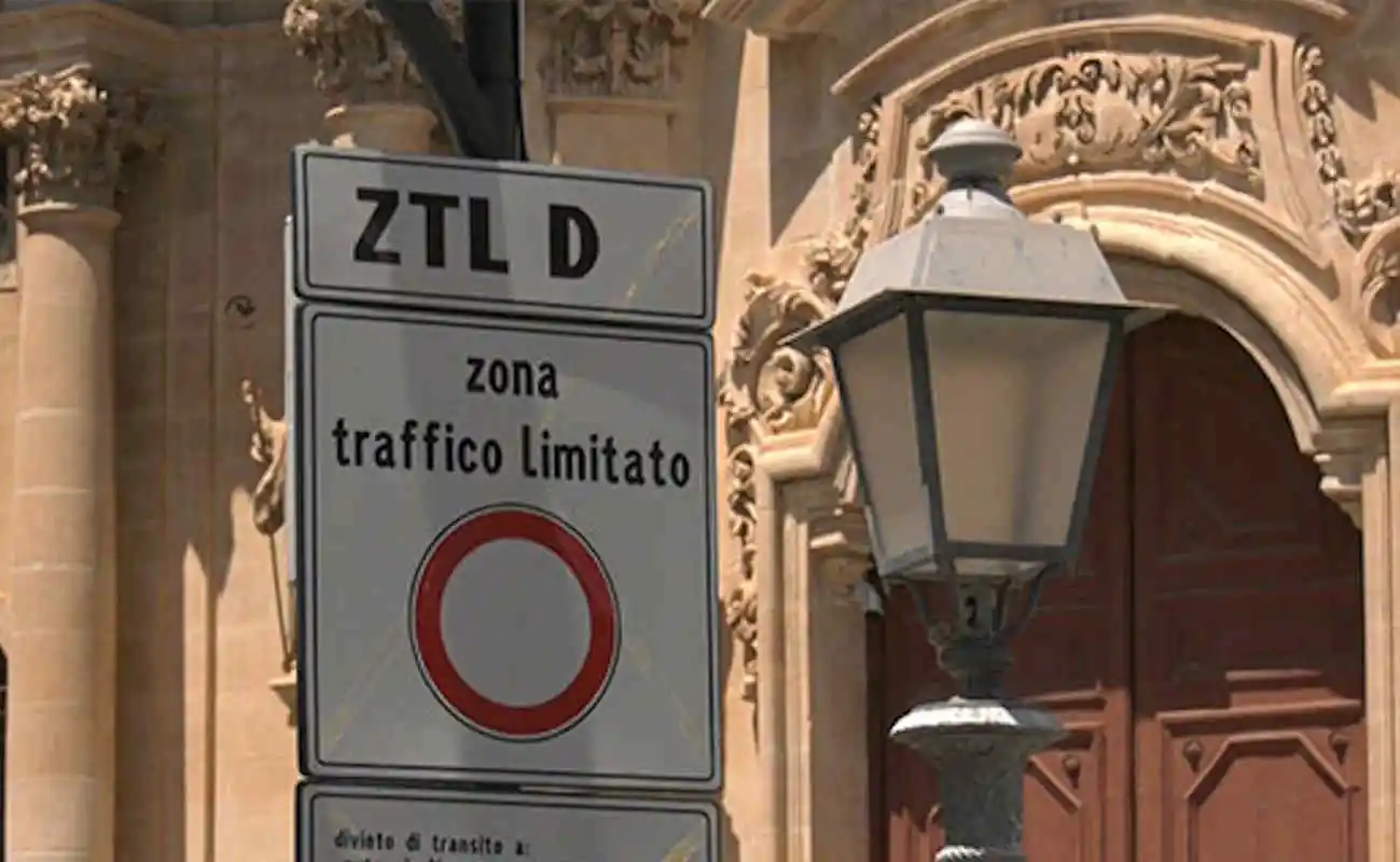 Ragusa per tutto il periodo natalizio ridotto il perimetro della ZTL a Ibla. Ecco come funzionerà 