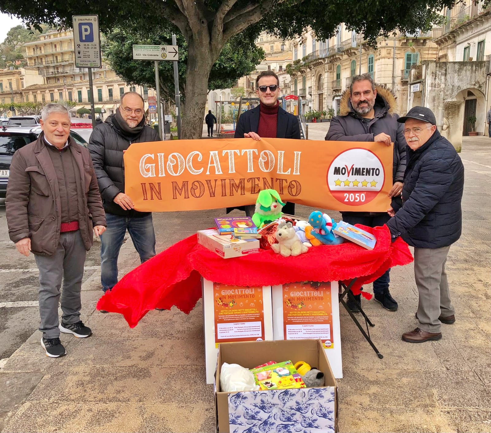 A Modica e Vittoria “Giocattoli in movimento”, un’iniziativa del Movimento 5S per donare giocattoli e libri ai bambini