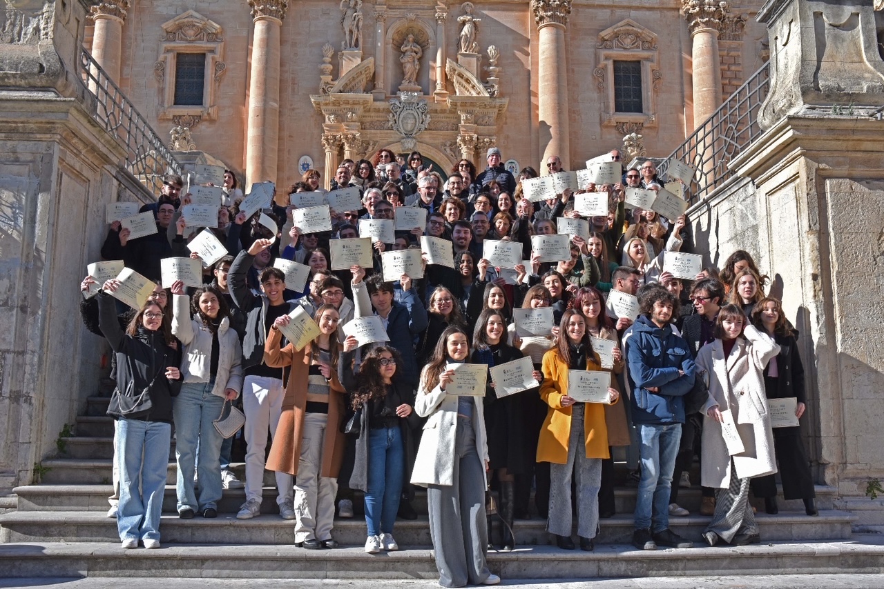 Ragusa celebrato il “Diploma Day” al Centro Commerciale Culturale: 84 diplomati di cui 34 con lode