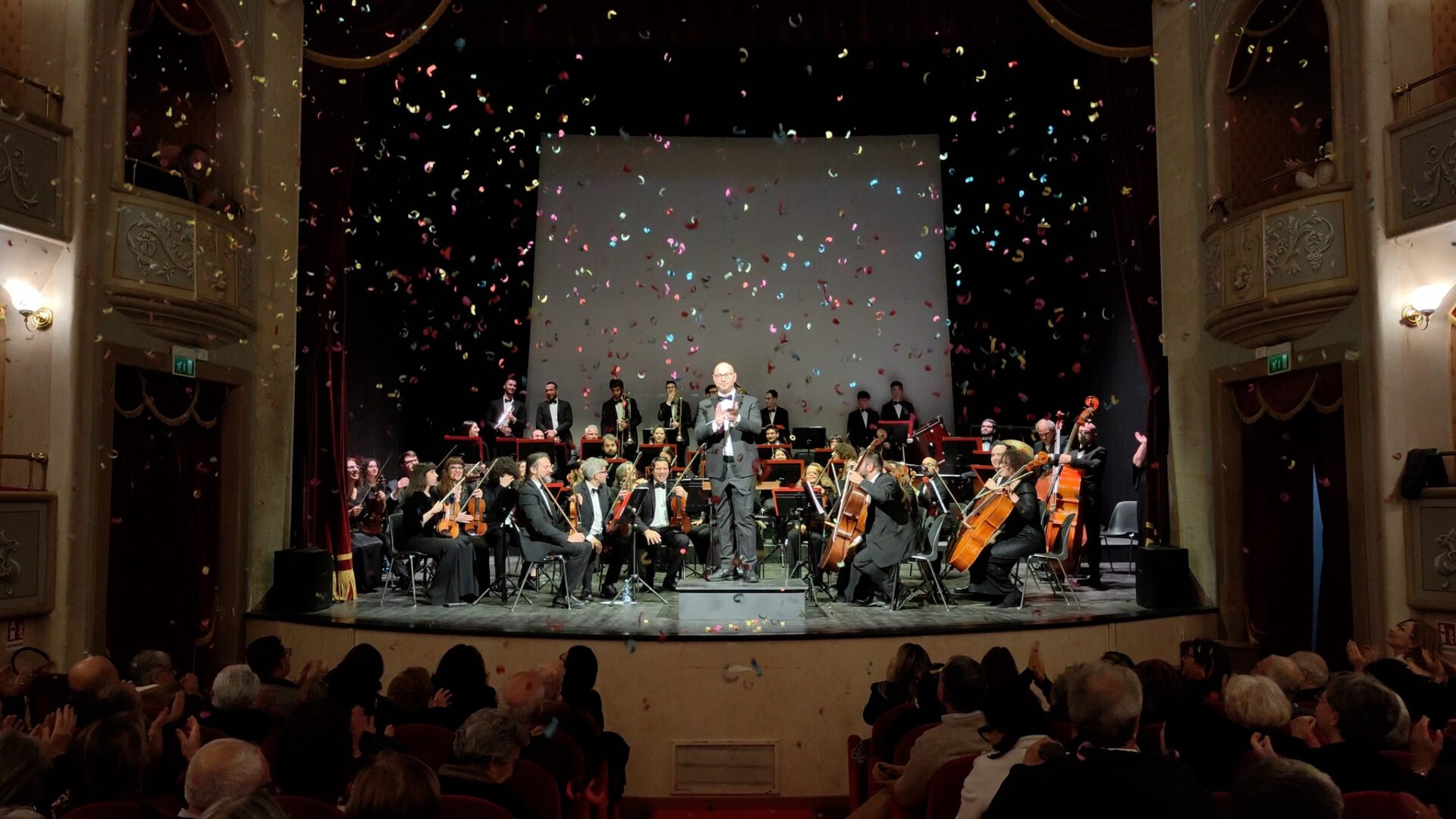 Modica, protagonista la musica: il 31 in Piazza con il deejay Ferrari e il primo al Teatro con il Concerto di Capodanno
