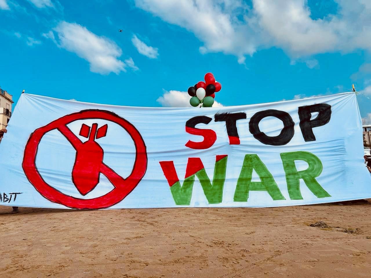 A Marina di Ragusa ieri Flash Mob contro il genocidio in Palestina 