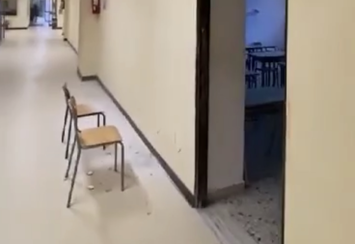 Modica: l’Istituto Verga fa acqua da tutte le parti. Studenti al freddo e al gelo